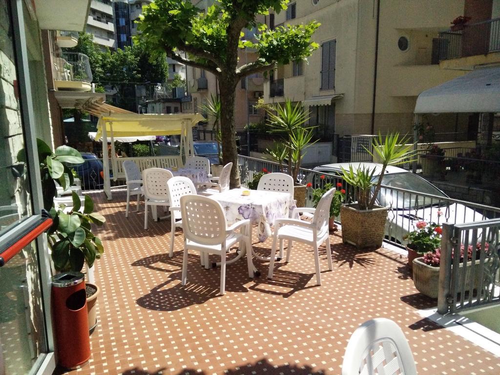 Hotel Ronconi Rimini Exteriér fotografie