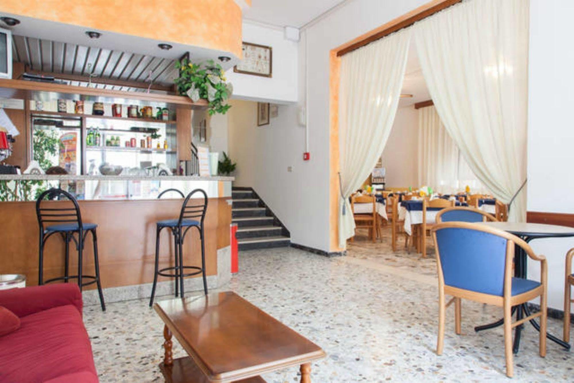 Hotel Ronconi Rimini Exteriér fotografie